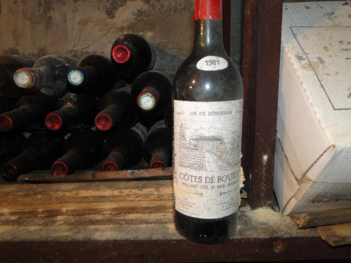Chateau Monichot Organic Vineyard Tauriac  ภายนอก รูปภาพ